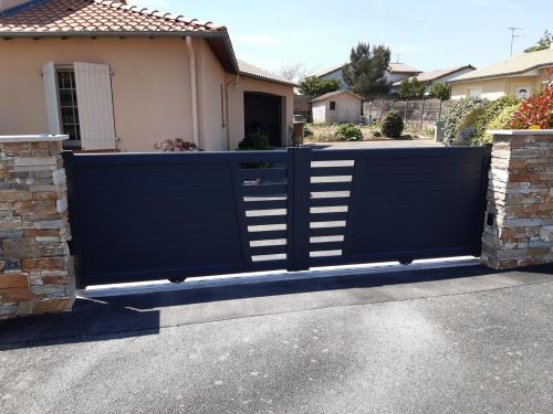 Portail coulissant aluminium motorisé